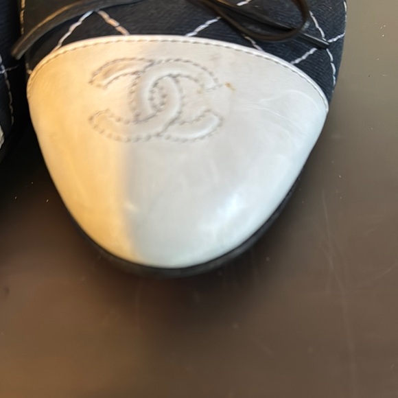 Chanel Blue quilted and white cap toe Women's Shoes Sz 40.5 - Picture 3 of 7